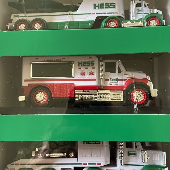 HESS 2024 MINI COLLECTION BRAND NEW NWT - Picture 5 of 6